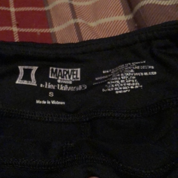 Be a hero shorts - Picture 3 of 5